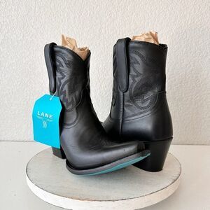 NEW Lane SMOKESHOW Black Cowboy Boots Womens 10 Leather Western Snip Toe Bootie